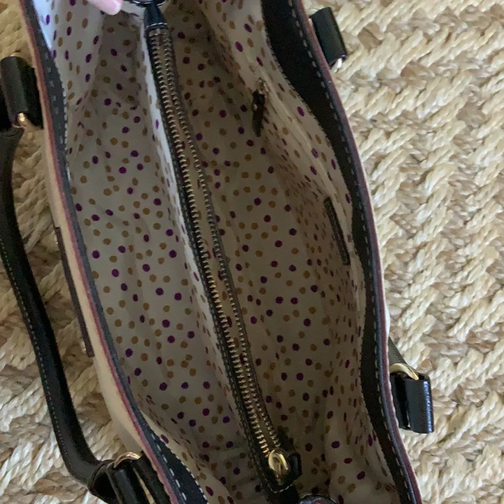Kate Spade bag- classic black and cream w gold !